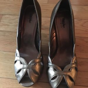 Mossimo heels.  9.5 bronze peep toe. Barely worn